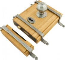 Anvil 33004 Oak Box Lock & Octagonal Knobs Pewter Patina 551.68