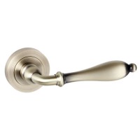 Old English Wrexham Door Handles on Rose OE142MAB Matt Antique Brass 38.60