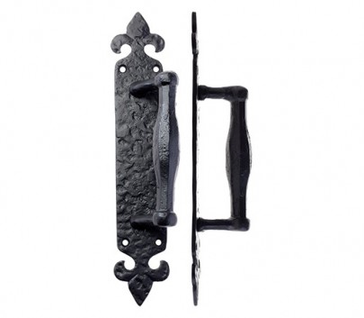 Foxcote Foundries FF74 Pull Handle on Fleur De Lys Backplate Black Antique